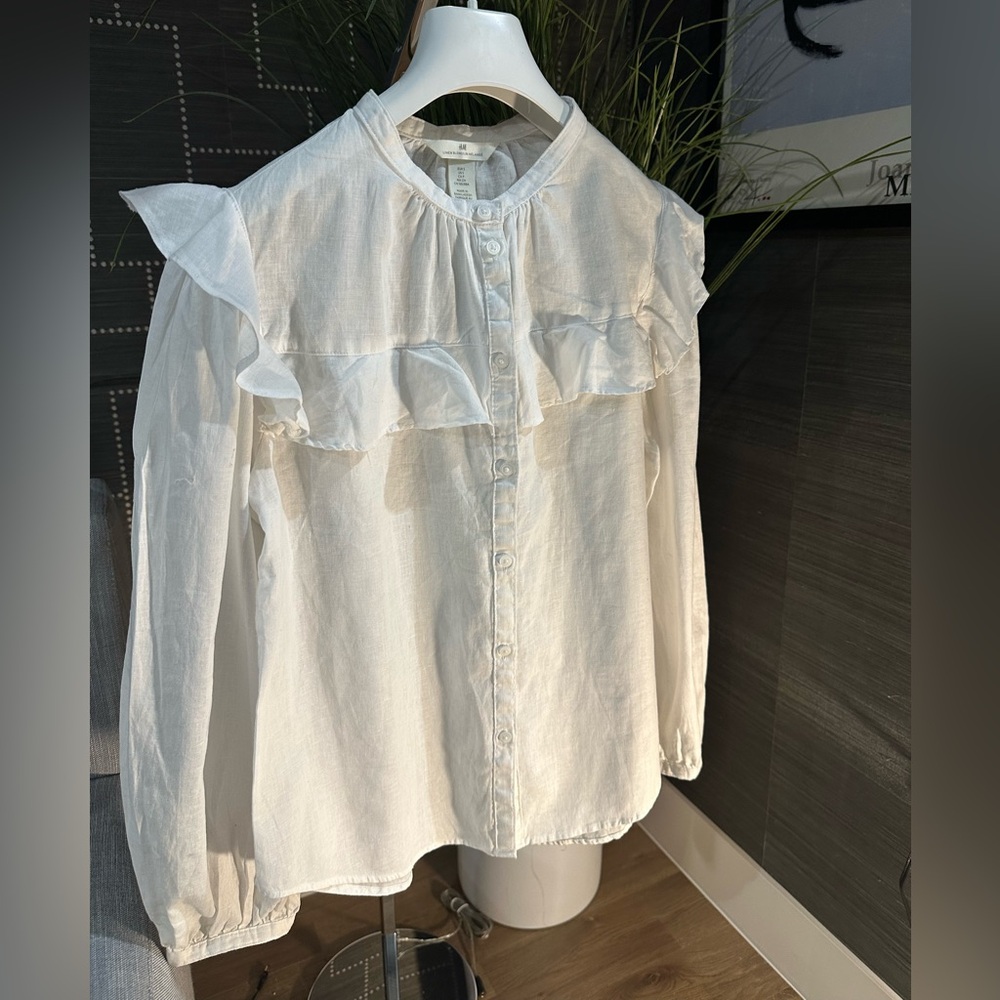 H&M White Ruffled Blouse